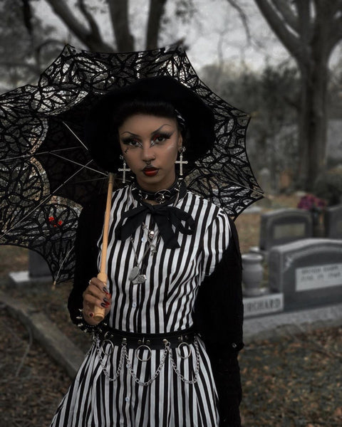 The Beetlejuice Dress Black & White / 4XL